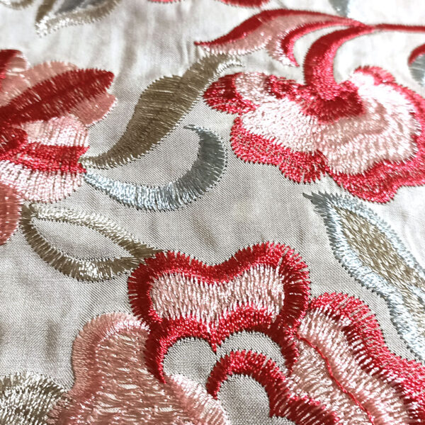 Mantón bordado viscosa beige coral - Imagen 3