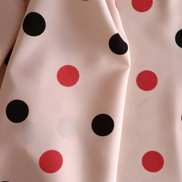 STRECH ESTAMPADO LUNARES DE 35MM BEIGE CON ROJO Y NEGRO - Imagen 5