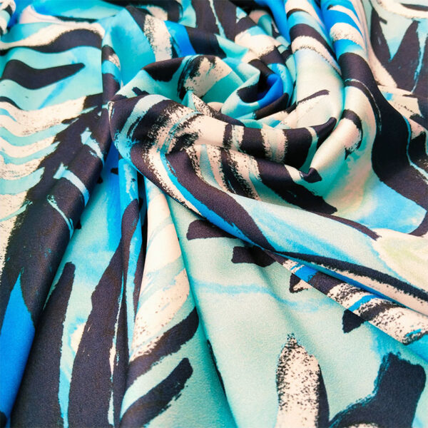 SATEN ESTAMPADO HOJAS AZUL CON ELASTAN - Imagen 6