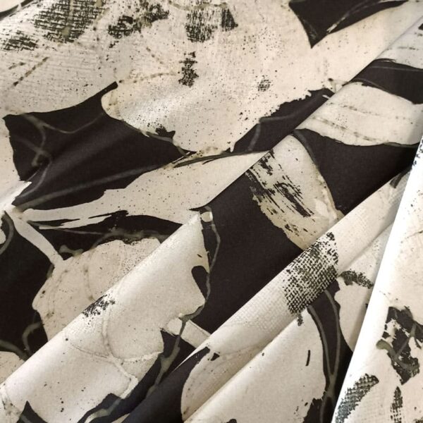 TELA SATEN ESTAMPADO FLORAL NEGRO Y BEIG - Imagen 4