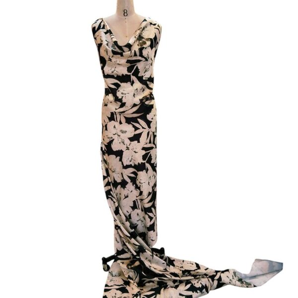 TELA SATEN ESTAMPADO FLORAL NEGRO Y BEIG - Imagen 3