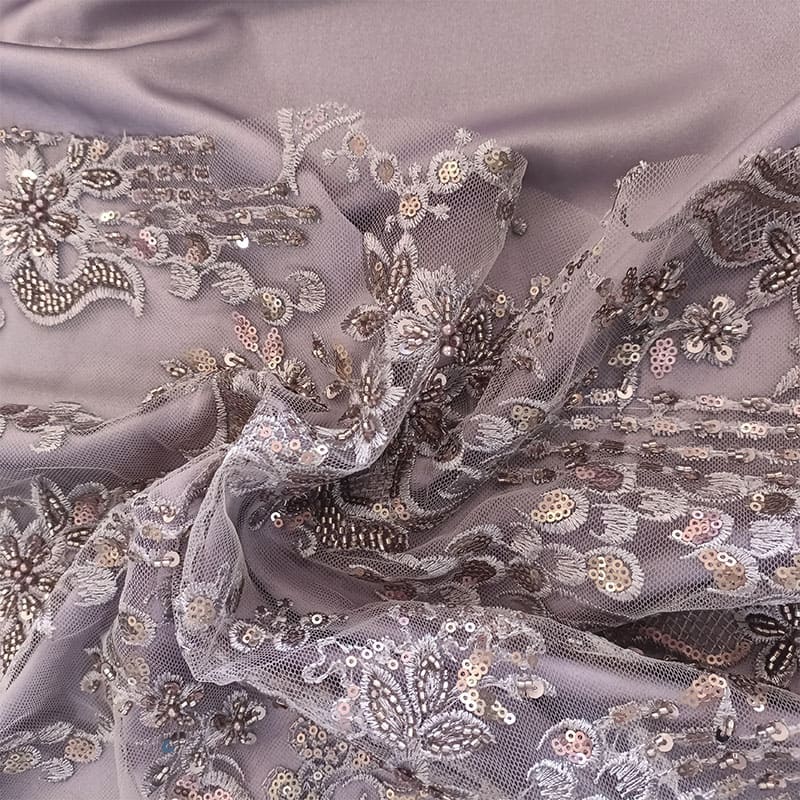 Pedreria en tull bordado gris y rosa - Imagen 6